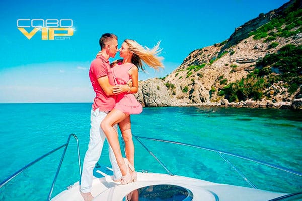 Aniversario abordo de yate en Los Cabos