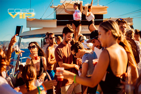 Catamaranes para Fiestas en Los Cabos