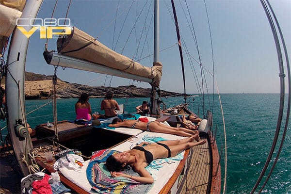 Despedida de Soltera abordo de Velero en Cabo