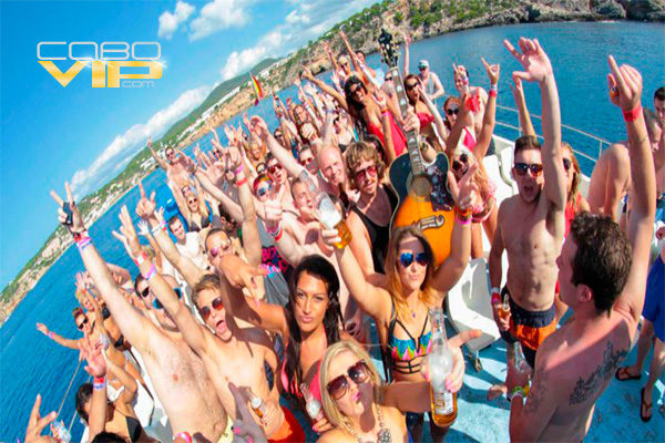Mega Yates para fiestas en Los Cabos