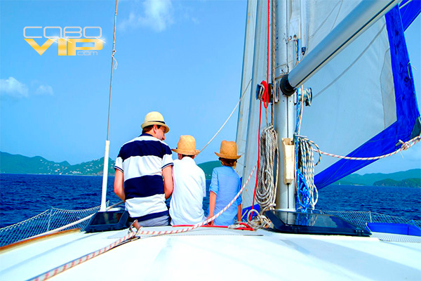 Paseo en Familia abordo de Velero en Los Cabos