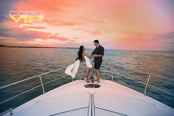Propuesta de Matrimonio Sobre Yate en Cabo