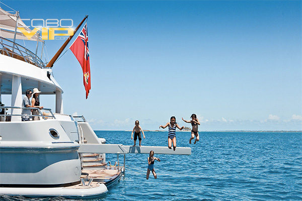 Renta de Yates, Mega Yates y Veleros en Los Cabos