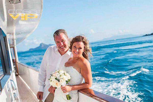 Romántica Boda en Los Cabos abordo de Velero