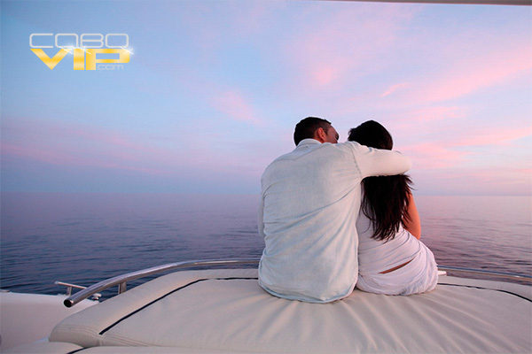Vacaciones Relajantes en Pareja abordo de Yate en Cabo