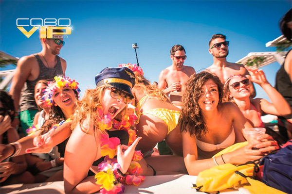 Yates y Fiesta en Los Cabos