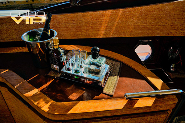 Yate de Lujo para Fiesta Privada en Cabo