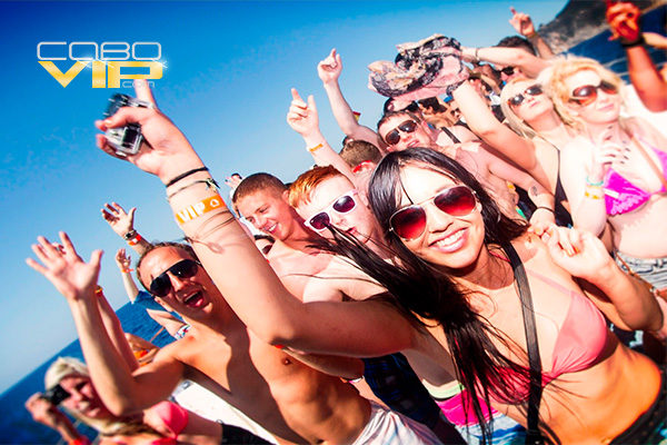 Fiesta de Graduación en Catamaran de lujo en Cabo