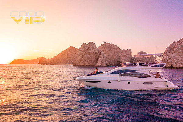 Moderno Yate de Lujo para fiestas en Los Cabos