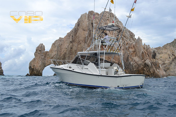 Pesca en Los Cabos abordo de Yate de Lujo