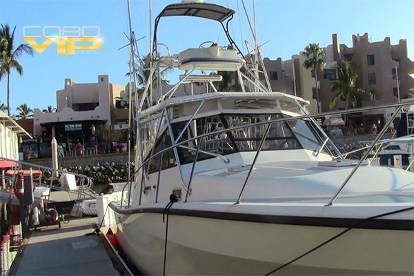 Pesca en Los Cabos abordo de Yate de Lujo