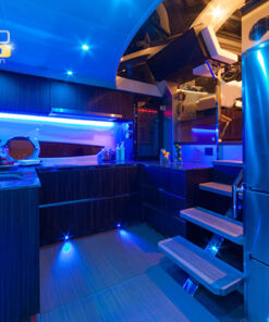 Renta de Yate Italiano de Lujo en Los Cabos