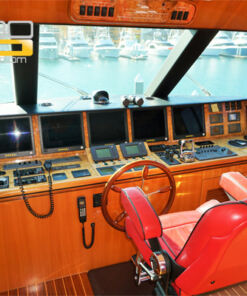 renta un gran yate unico en Los Cabos