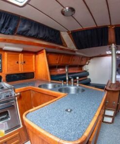 Barco velero moderno para pasear en Los Cabos 42