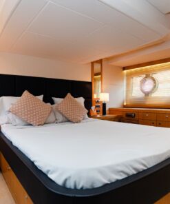 recamara en yate en los cabos