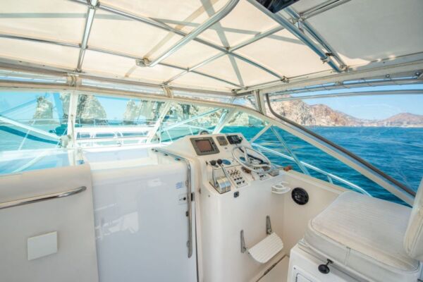 renta de yate Cabo Express 33