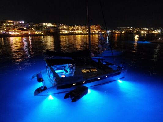 Catamarán Velero 52 pies en renta en Los Cabos